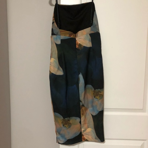 Navy blue floral midi dress - Picture 2 of 4